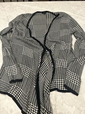 The Limited Black & White Houndstooth Open-Front Cardigan